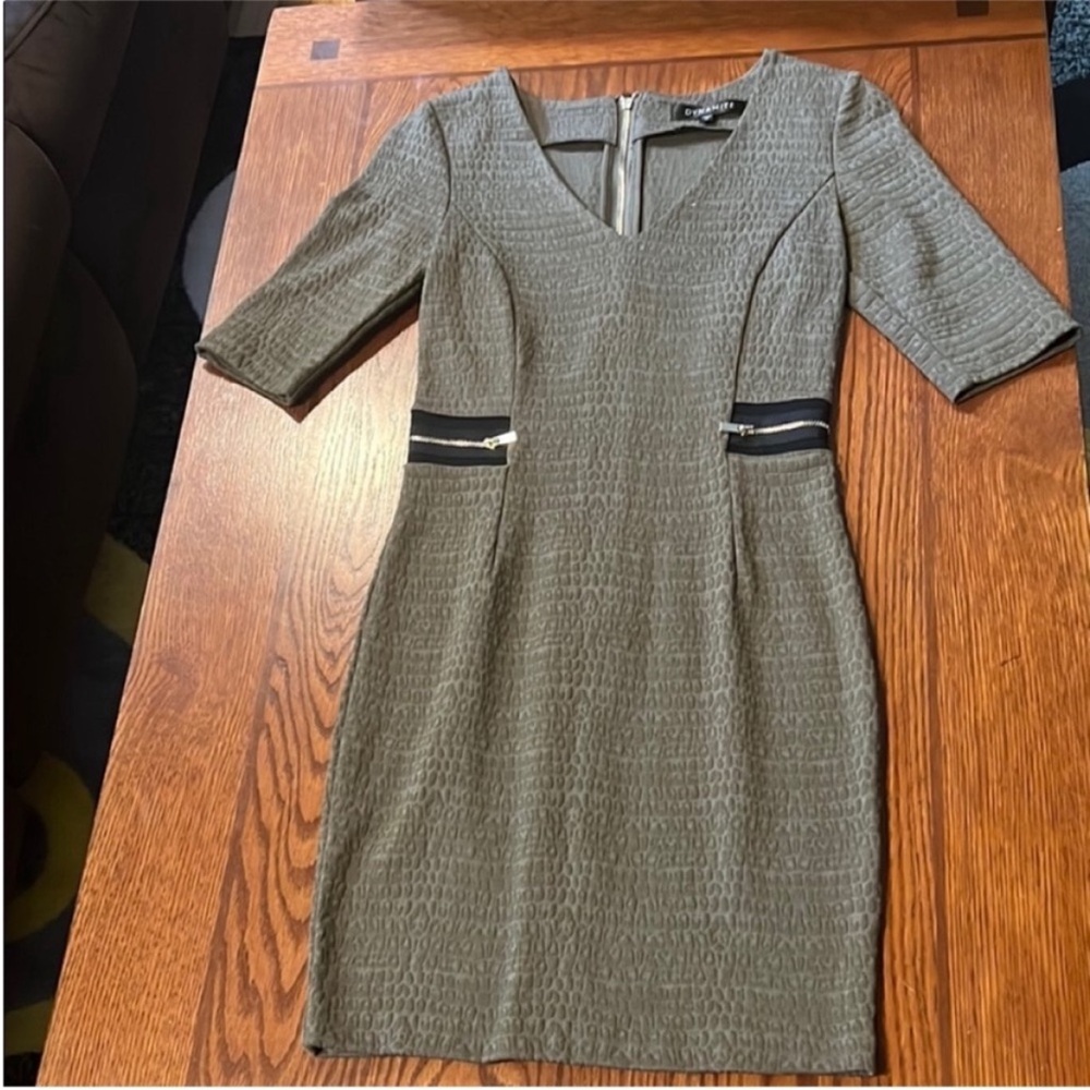Dynamite | Women’s Size XS Textured Olive Mini Dress with Zipper Details - Picture 4 of 4